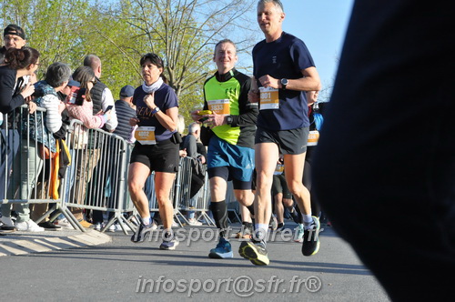 Marathon_Cheverny2025_Dimanche_Passage_CentreVille/2025CHEVERNY_VILLE_001005.JPG