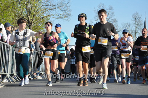 Marathon_Cheverny2025_Dimanche_Passage_CentreVille/2025CHEVERNY_VILLE_001008.JPG