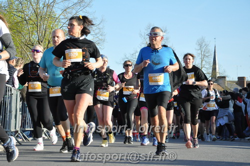 Marathon_Cheverny2025_Dimanche_Passage_CentreVille/2025CHEVERNY_VILLE_001011.JPG
