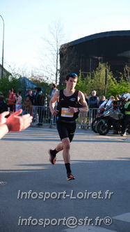 Marathon_Cheverny2025_Dimanche_Passage_CentreVille/2025CHEVERNY_VILLE_001014.JPG