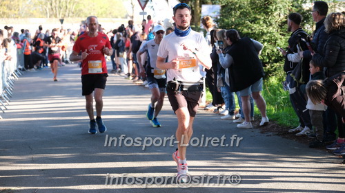 Marathon_Cheverny2025_Dimanche_Passage_CentreVille/2025CHEVERNY_VILLE_001034.JPG