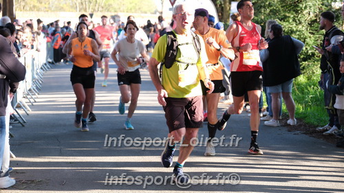 Marathon_Cheverny2025_Dimanche_Passage_CentreVille/2025CHEVERNY_VILLE_001036.JPG