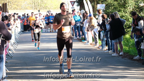 Marathon_Cheverny2025_Dimanche_Passage_CentreVille/2025CHEVERNY_VILLE_001040.JPG