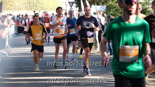 Marathon_Cheverny2025_Dimanche_Passage_CentreVille/2025CHEVERNY_VILLE_001043.JPG
