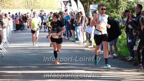 Marathon_Cheverny2025_Dimanche_Passage_CentreVille/2025CHEVERNY_VILLE_001065.JPG