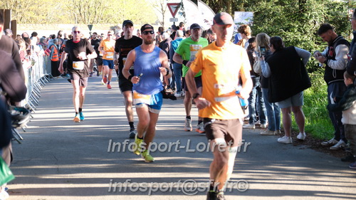 Marathon_Cheverny2025_Dimanche_Passage_CentreVille/2025CHEVERNY_VILLE_001072.JPG