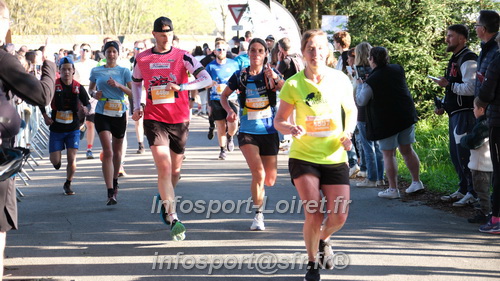 Marathon_Cheverny2025_Dimanche_Passage_CentreVille/2025CHEVERNY_VILLE_001076.JPG