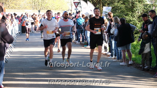 Marathon_Cheverny2025_Dimanche_Passage_CentreVille/2025CHEVERNY_VILLE_001082.JPG