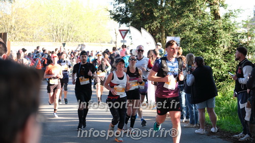 Marathon_Cheverny2025_Dimanche_Passage_CentreVille/2025CHEVERNY_VILLE_001097.JPG