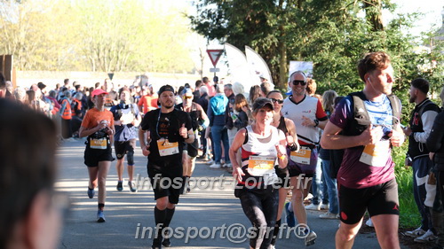 Marathon_Cheverny2025_Dimanche_Passage_CentreVille/2025CHEVERNY_VILLE_001099.JPG