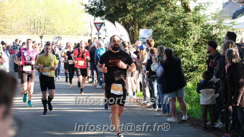 Marathon_Cheverny2025_Dimanche_Passage_CentreVille/2025CHEVERNY_VILLE_001101.JPG