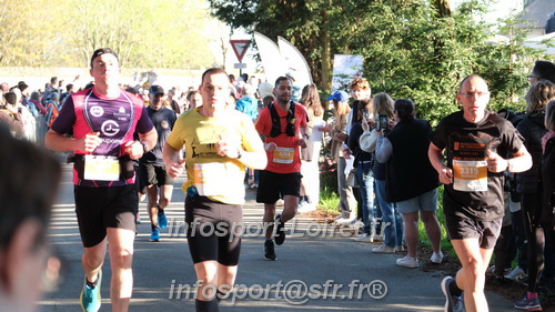 Marathon_Cheverny2025_Dimanche_Passage_CentreVille/2025CHEVERNY_VILLE_001102.JPG