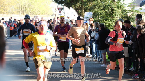 Marathon_Cheverny2025_Dimanche_Passage_CentreVille/2025CHEVERNY_VILLE_001104.JPG