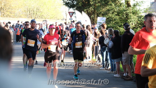 Marathon_Cheverny2025_Dimanche_Passage_CentreVille/2025CHEVERNY_VILLE_001107.JPG