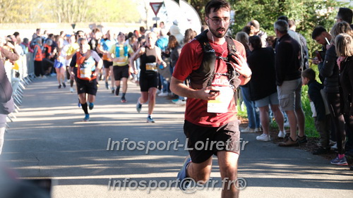 Marathon_Cheverny2025_Dimanche_Passage_CentreVille/2025CHEVERNY_VILLE_001111.JPG
