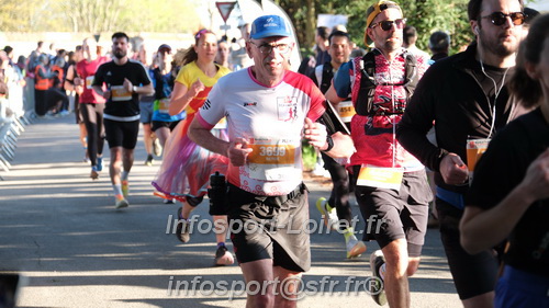 Marathon_Cheverny2025_Dimanche_Passage_CentreVille/2025CHEVERNY_VILLE_001114.JPG