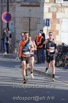 Marathon_Cheverny2025_Dimanche_Passage_CentreVille/2025CHEVERNY_VILLE_001131.JPG