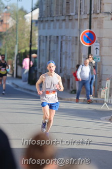 Marathon_Cheverny2025_Dimanche_Passage_CentreVille/2025CHEVERNY_VILLE_001145.JPG