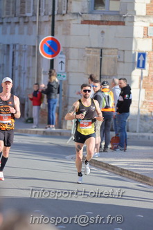 Marathon_Cheverny2025_Dimanche_Passage_CentreVille/2025CHEVERNY_VILLE_001147.JPG
