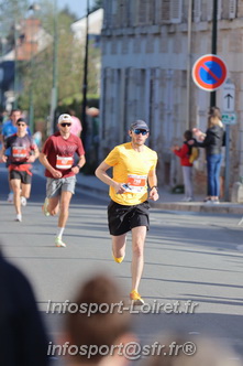 Marathon_Cheverny2025_Dimanche_Passage_CentreVille/2025CHEVERNY_VILLE_001149.JPG
