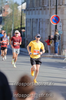 Marathon_Cheverny2025_Dimanche_Passage_CentreVille/2025CHEVERNY_VILLE_001150.JPG
