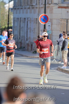 Marathon_Cheverny2025_Dimanche_Passage_CentreVille/2025CHEVERNY_VILLE_001152.JPG