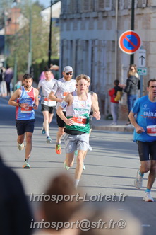 Marathon_Cheverny2025_Dimanche_Passage_CentreVille/2025CHEVERNY_VILLE_001155.JPG