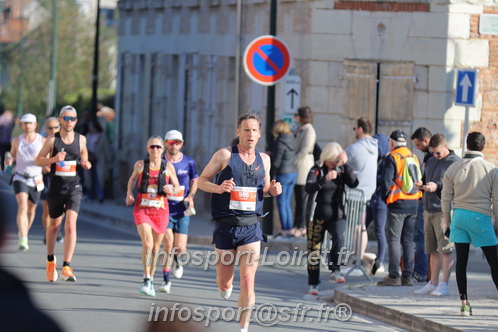 Marathon_Cheverny2025_Dimanche_Passage_CentreVille/2025CHEVERNY_VILLE_001188.JPG