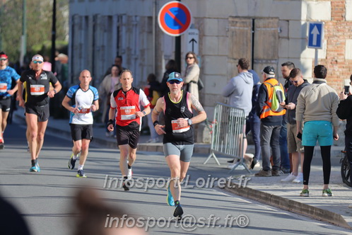 Marathon_Cheverny2025_Dimanche_Passage_CentreVille/2025CHEVERNY_VILLE_001194.JPG