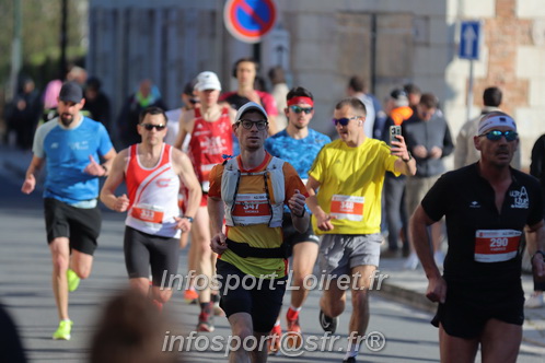 Marathon_Cheverny2025_Dimanche_Passage_CentreVille/2025CHEVERNY_VILLE_001198.JPG