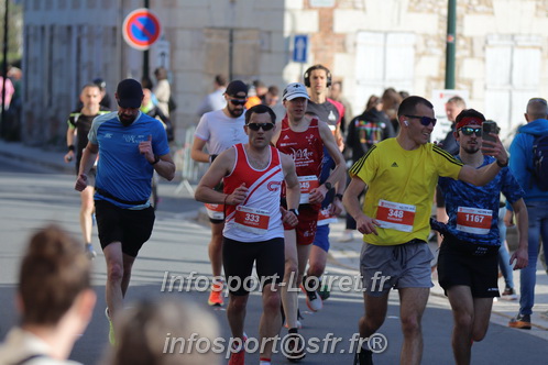 Marathon_Cheverny2025_Dimanche_Passage_CentreVille/2025CHEVERNY_VILLE_001199.JPG