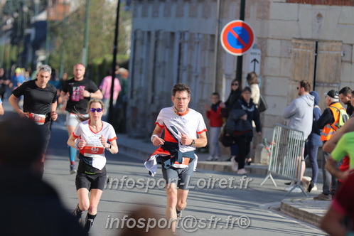 Marathon_Cheverny2025_Dimanche_Passage_CentreVille/2025CHEVERNY_VILLE_001211.JPG