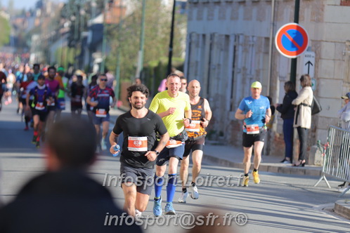 Marathon_Cheverny2025_Dimanche_Passage_CentreVille/2025CHEVERNY_VILLE_001213.JPG