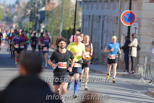 Marathon_Cheverny2025_Dimanche_Passage_CentreVille/2025CHEVERNY_VILLE_001214.JPG