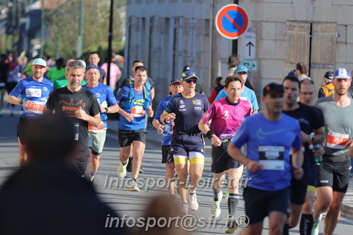 Marathon_Cheverny2025_Dimanche_Passage_CentreVille/2025CHEVERNY_VILLE_001226.JPG