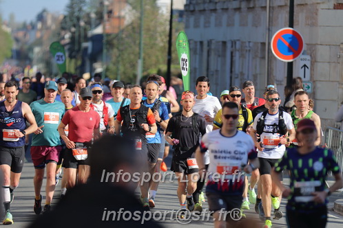 Marathon_Cheverny2025_Dimanche_Passage_CentreVille/2025CHEVERNY_VILLE_001230.JPG
