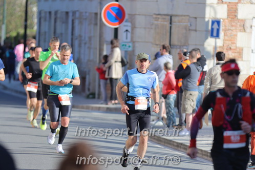 Marathon_Cheverny2025_Dimanche_Passage_CentreVille/2025CHEVERNY_VILLE_001242.JPG