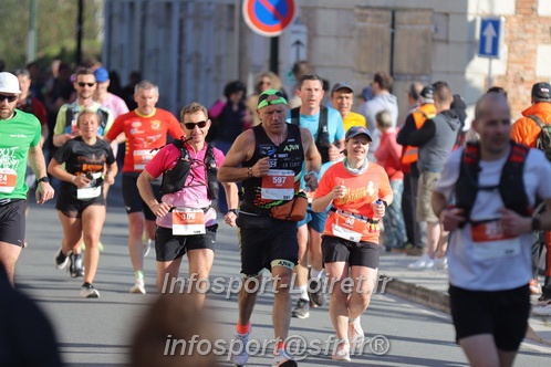 Marathon_Cheverny2025_Dimanche_Passage_CentreVille/2025CHEVERNY_VILLE_001253.JPG