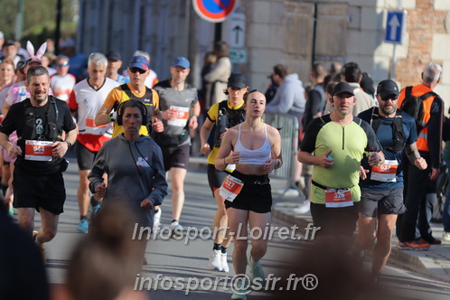 Marathon_Cheverny2025_Dimanche_Passage_CentreVille/2025CHEVERNY_VILLE_001268.JPG