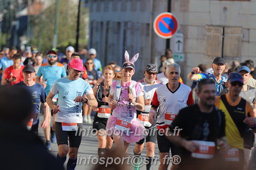 Marathon_Cheverny2025_Dimanche_Passage_CentreVille/2025CHEVERNY_VILLE_001270.JPG