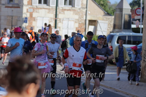Marathon_Cheverny2025_Dimanche_Passage_CentreVille/2025CHEVERNY_VILLE_001271.JPG