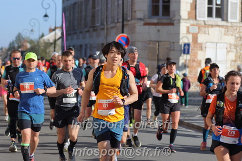 Marathon_Cheverny2025_Dimanche_Passage_CentreVille/2025CHEVERNY_VILLE_001297.JPG