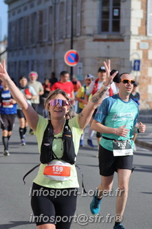 Marathon_Cheverny2025_Dimanche_Passage_CentreVille/2025CHEVERNY_VILLE_001304.JPG