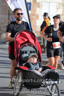 Marathon_Cheverny2025_Dimanche_Passage_CentreVille/2025CHEVERNY_VILLE_001329.JPG