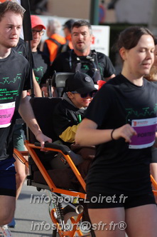 Marathon_Cheverny2025_Dimanche_Passage_CentreVille/2025CHEVERNY_VILLE_001353.JPG