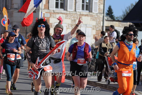 Marathon_Cheverny2025_Dimanche_Passage_CentreVille/2025CHEVERNY_VILLE_001366.JPG