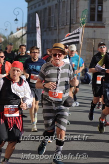 Marathon_Cheverny2025_Dimanche_Passage_CentreVille/2025CHEVERNY_VILLE_001368.JPG