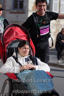 Marathon_Cheverny2025_Dimanche_Passage_CentreVille/2025CHEVERNY_VILLE_001380.JPG
