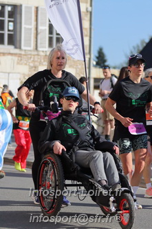 Marathon_Cheverny2025_Dimanche_Passage_CentreVille/2025CHEVERNY_VILLE_001385.JPG