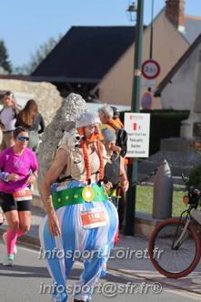 Marathon_Cheverny2025_Dimanche_Passage_CentreVille/2025CHEVERNY_VILLE_001388.JPG